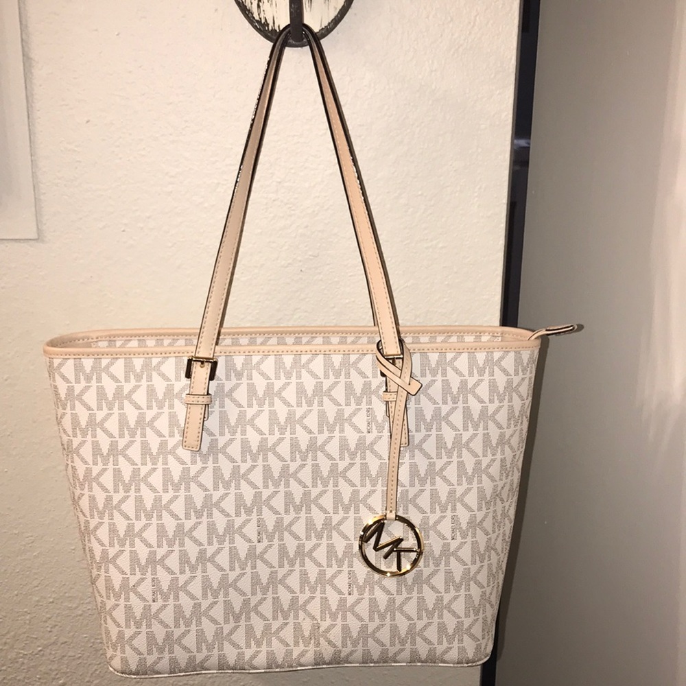 White Michael Korea’s purse